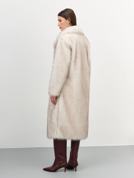 Шуба из искусственного меха песца