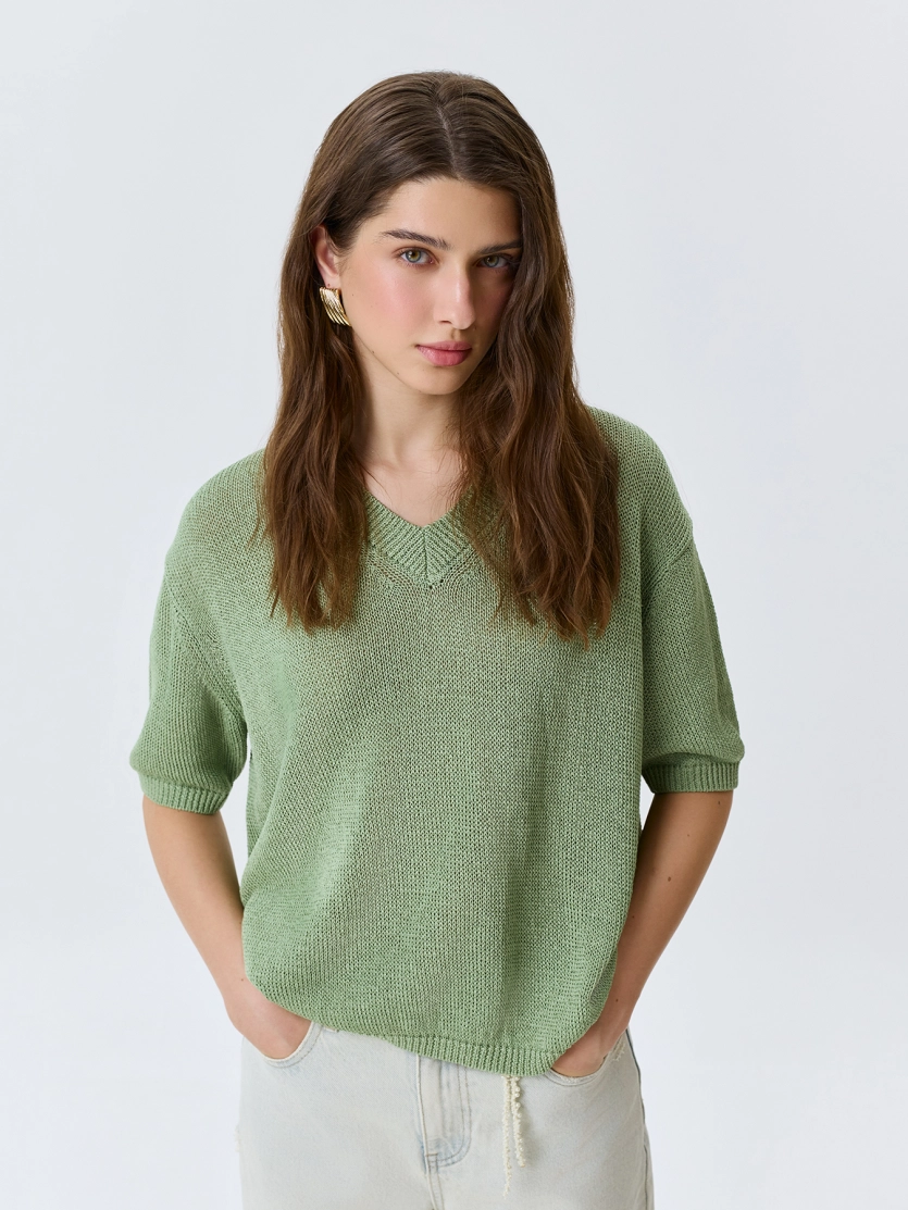 Свободный джемпер из  фактурной пряжи