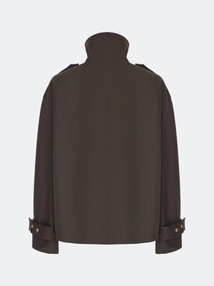 Ветровка с высоким воротником стойкой