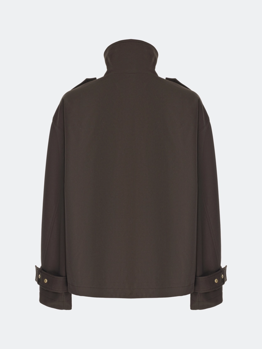 Ветровка с высоким воротником стойкой