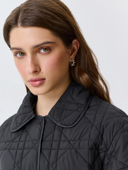 Укороченное стеганое пальто