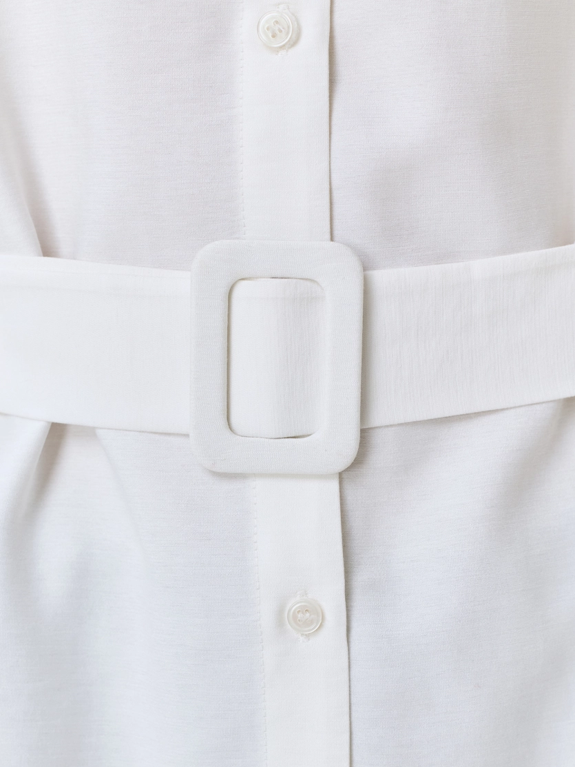 Классическая блузка с поясом