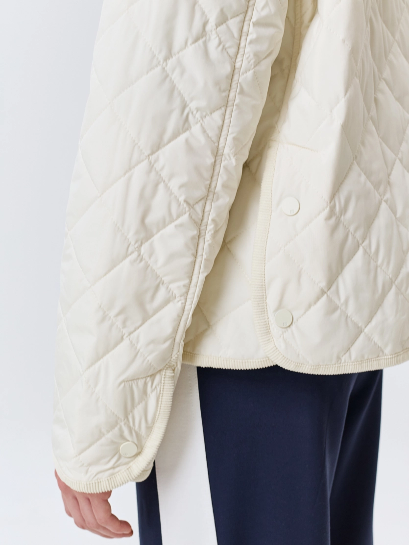 Куртка с ромбовидной стежкой