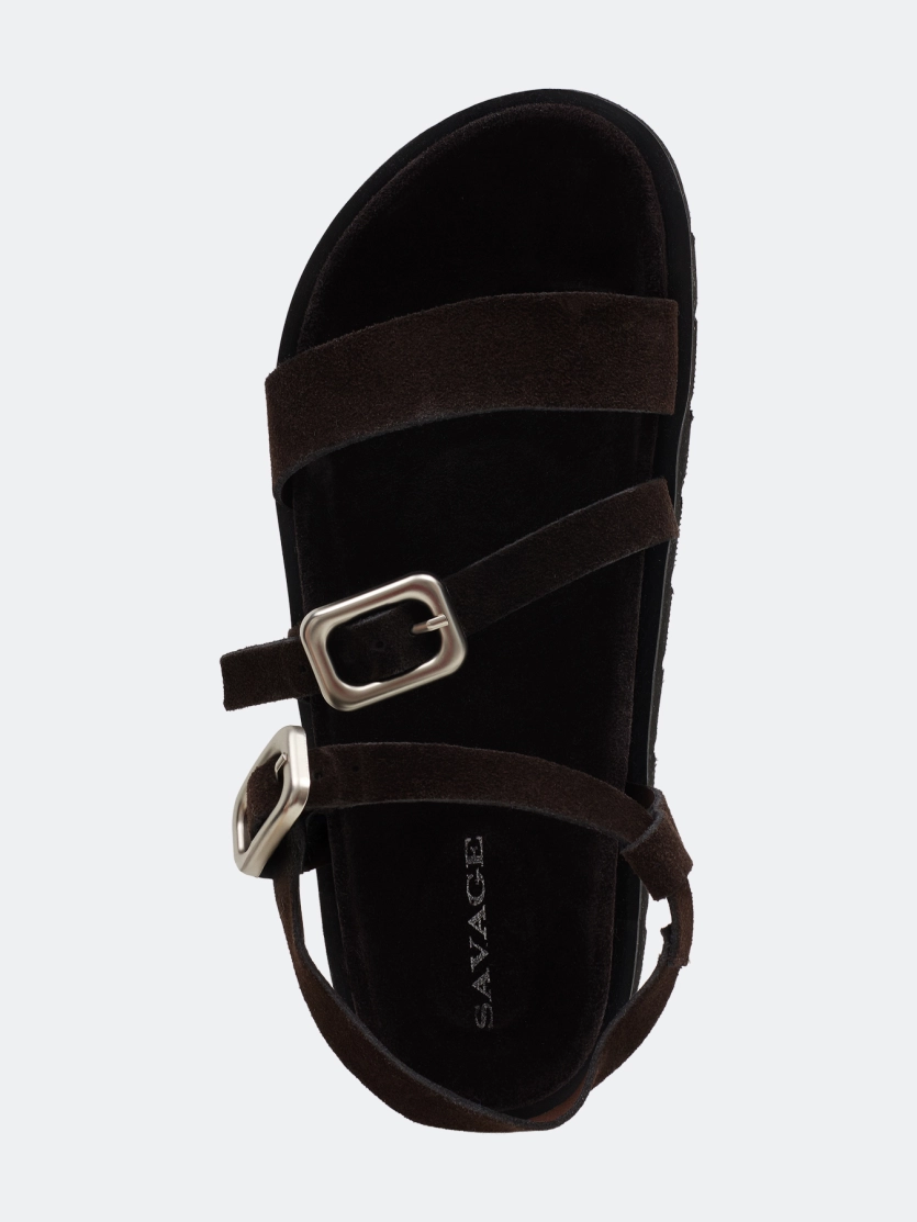 Сандалии с акцентными пряжками