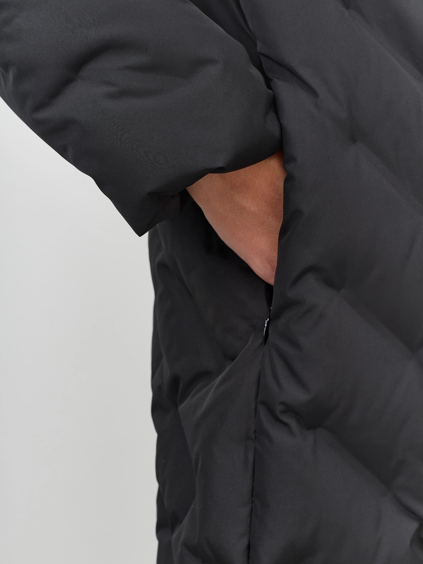 Теплое пальто с фантазийной стежкой