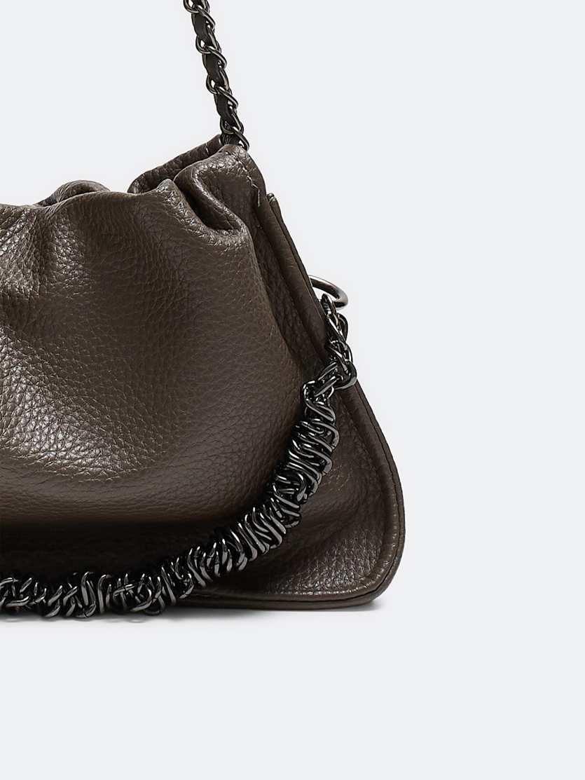 Сумка из эко кожи с ремешком-цепочкой