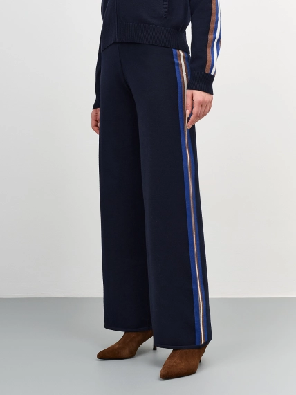 Вязаные брюки с лампасами