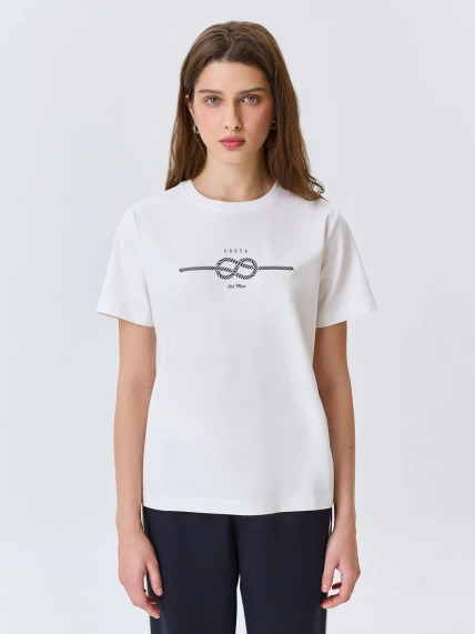 Футболка с деликатным принтом 