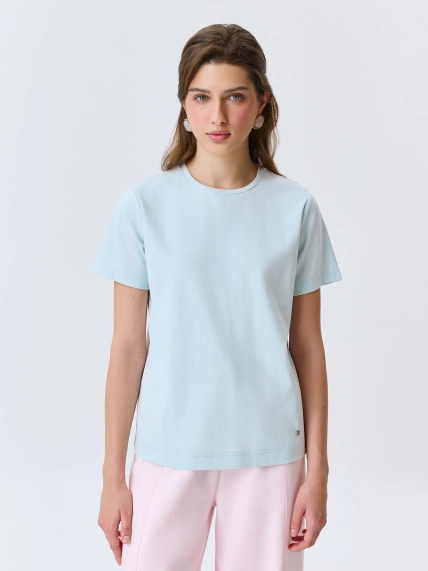 Базовая яркая футболка