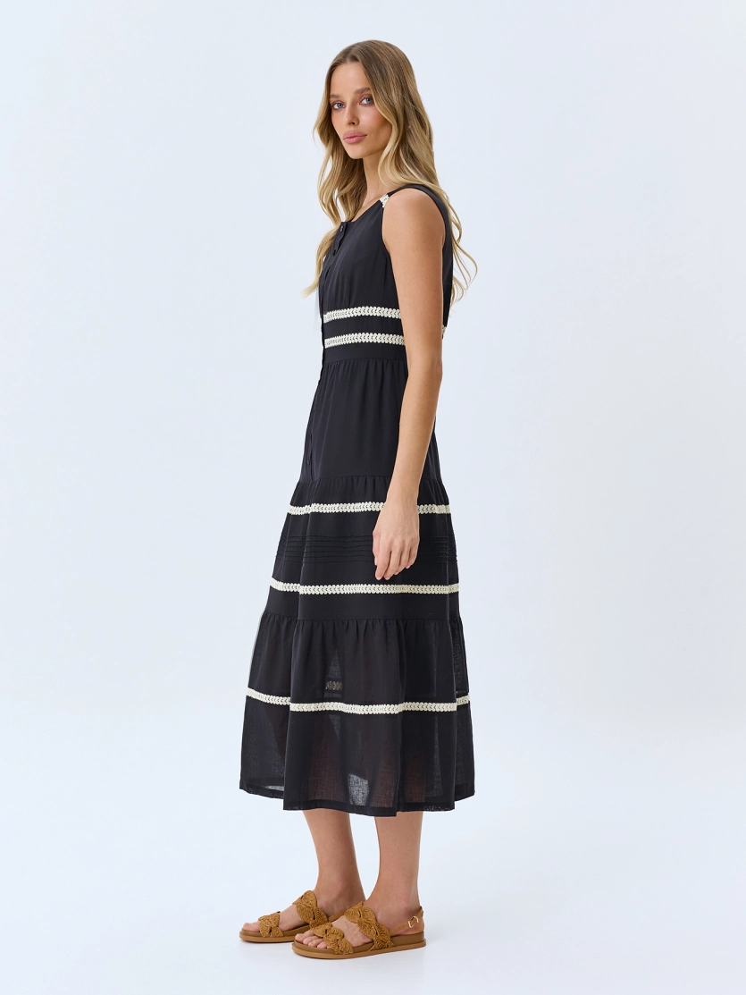 Платье из тенселя с ярусными оборками