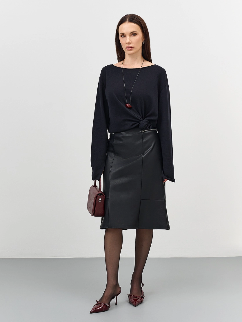 Юбка из экокожи с декоративными молниями