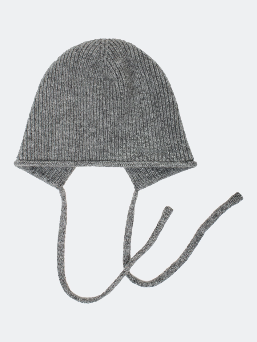 Шапка-чепчик с завязками