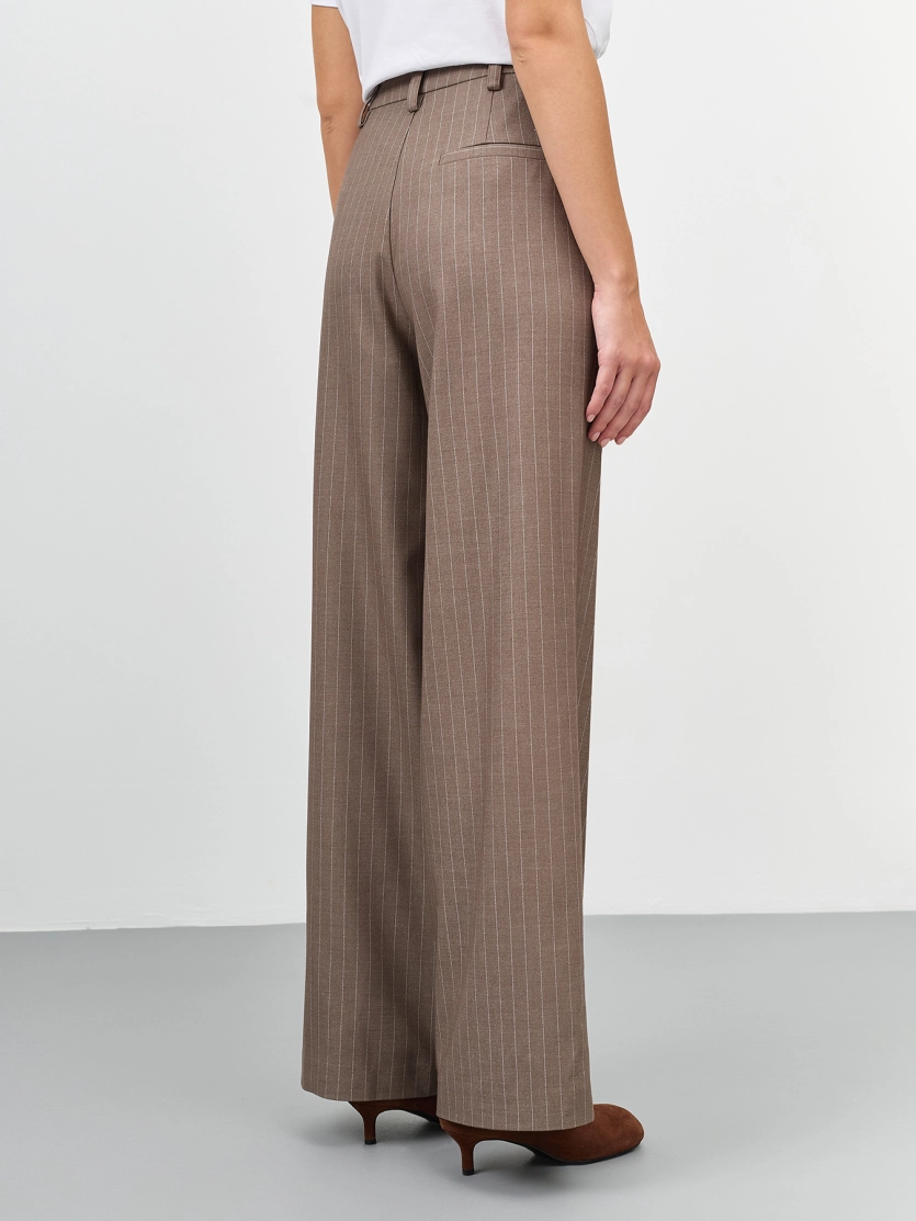 Широкие брюки в полоску
