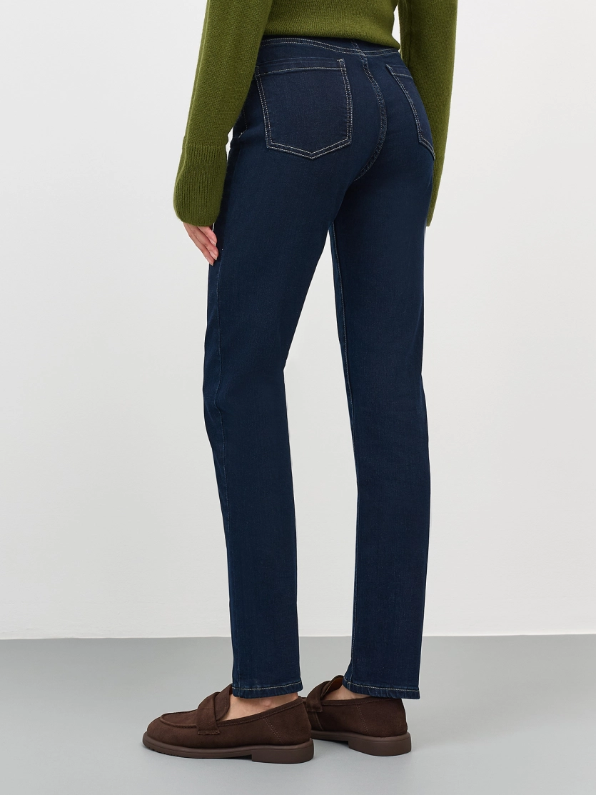 Джинсы с контрастной отстрочкой