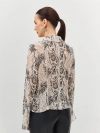 Укороченная блузка с анималистичным принтом