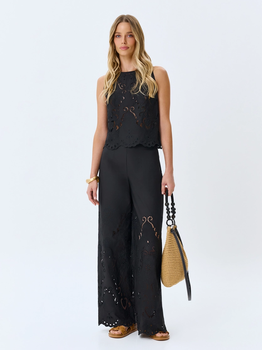 Ажурный топ с купонной вышивкой