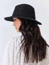 Плетеная шляпа с прямыми полями