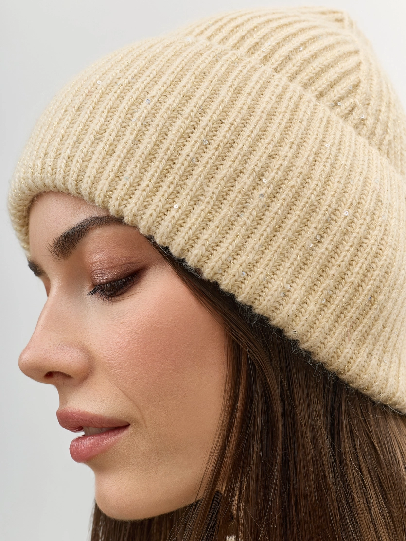 Шапка бини с широким отворотом