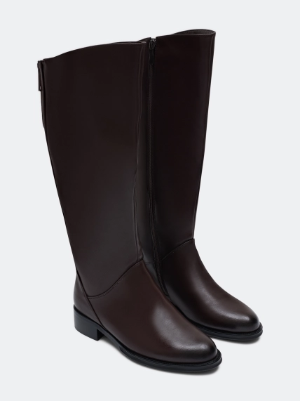Сапоги высокие кожаные на каблуке демисезонные