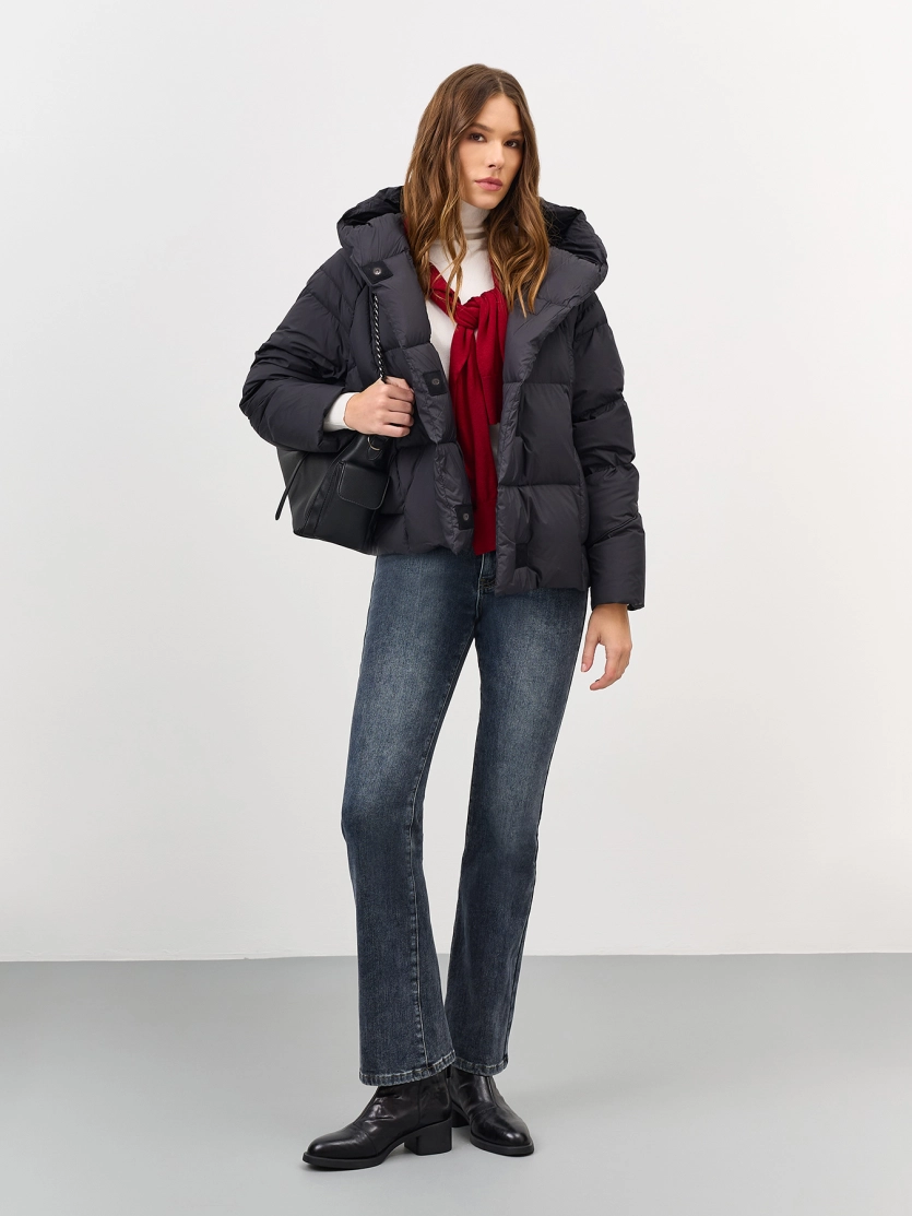 Легкий короткий пуховик