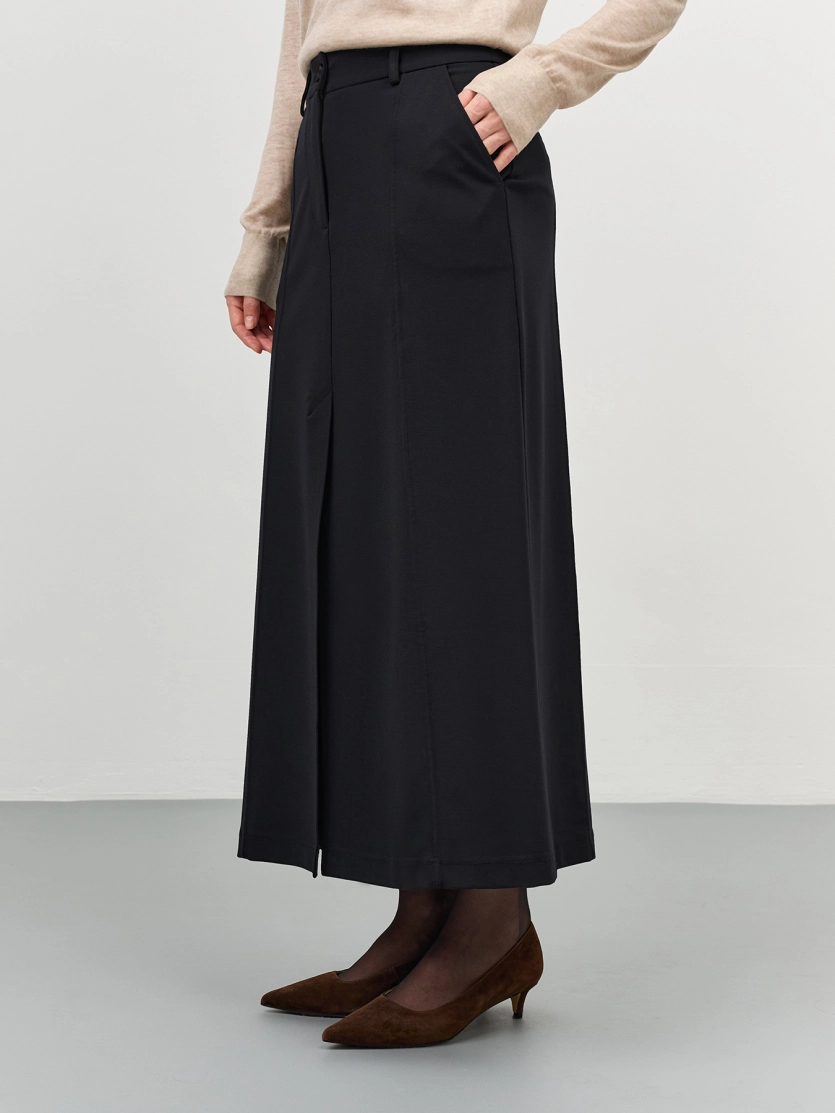 Юбка из вискозы с акцентным разрезом