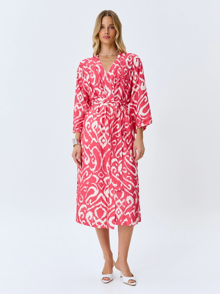 Яркое кимоно с этническим принтом
