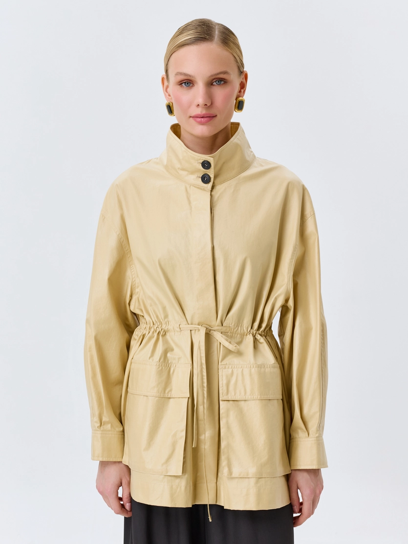 Яркая ветровка из нейлона и хлопка