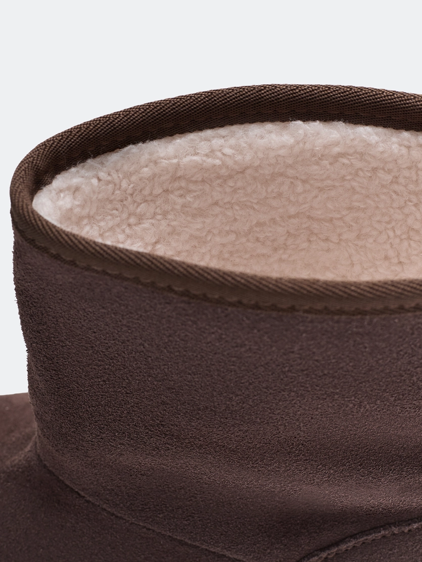 Утепленные ботинки из натуральной замши