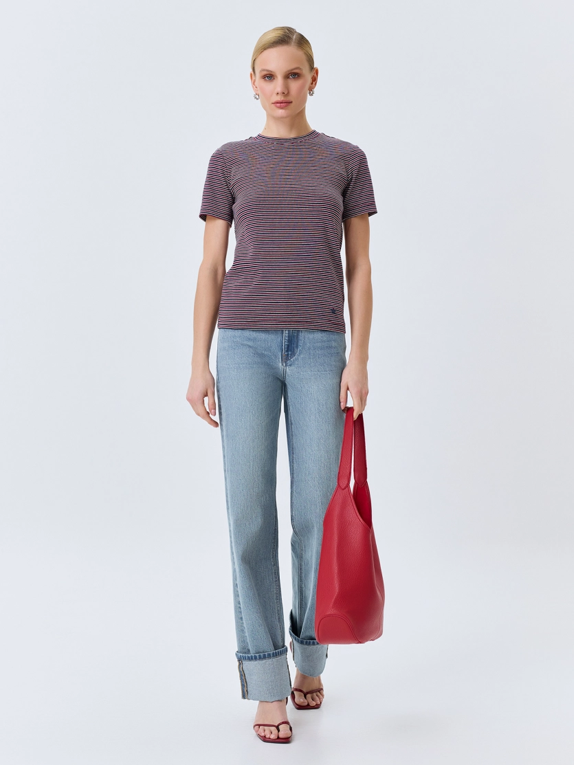 Приталенная футболка в полоску