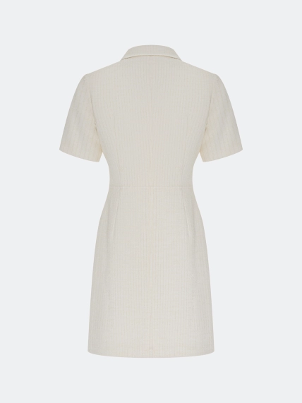 Трикотажное платье с металлическими пуговицами