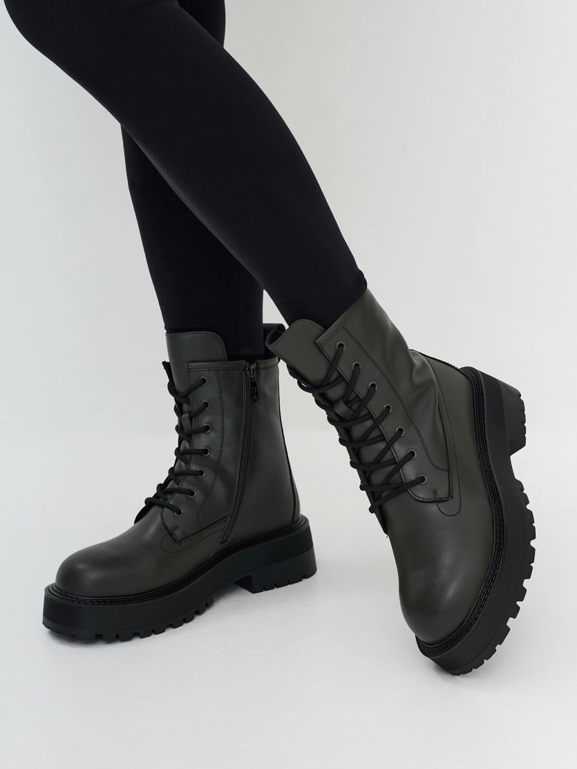 Утепленные ботинки из натуральной кожи