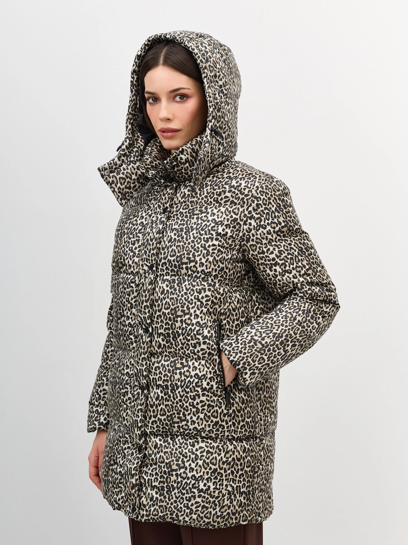 Пуховик с анималистичным принтом