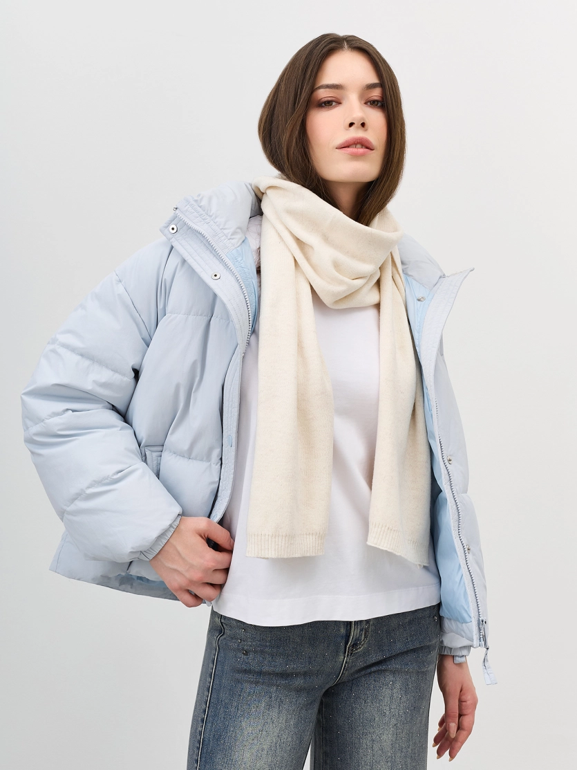 Молочный шарф из смесовой вискозы