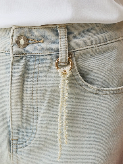 Джинсы-бананы с  декором