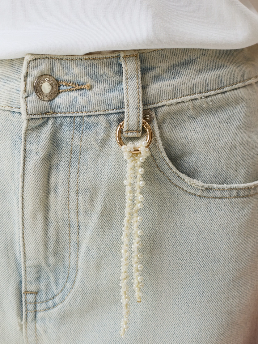 Джинсы-бананы с  декором