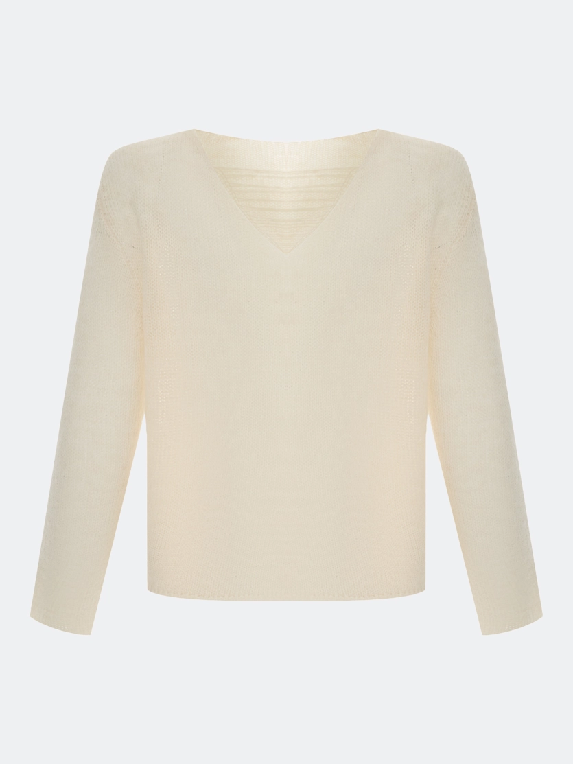 Тонкий джемпер с V-образным вырезом