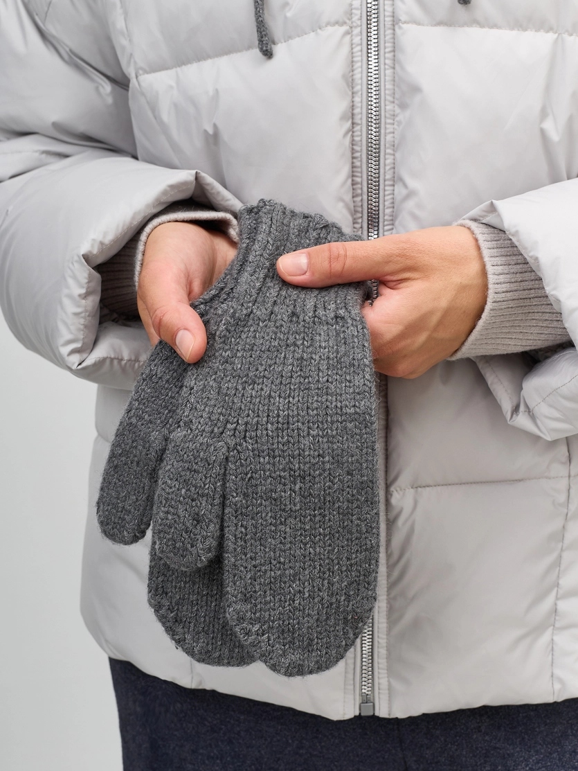 Теплые варежки с ангорой