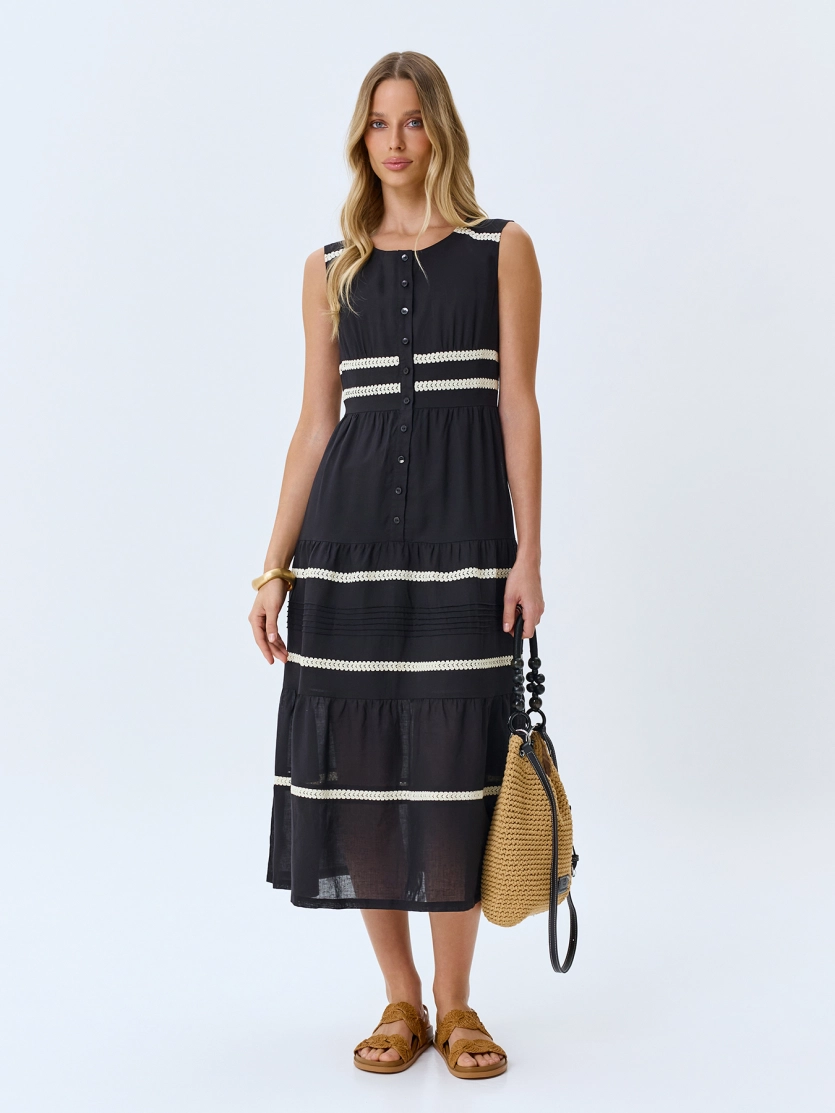 Платье из тенселя с ярусными оборками