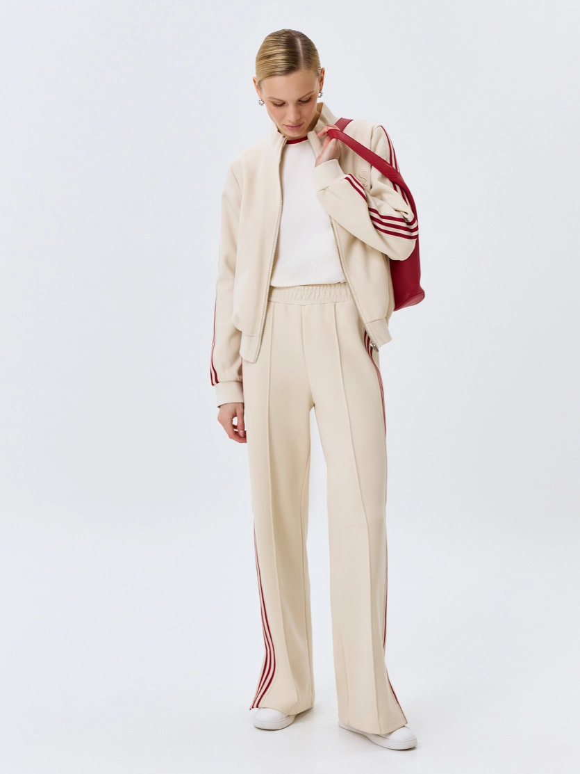 Трикотажные брюки с контрастными лампасами