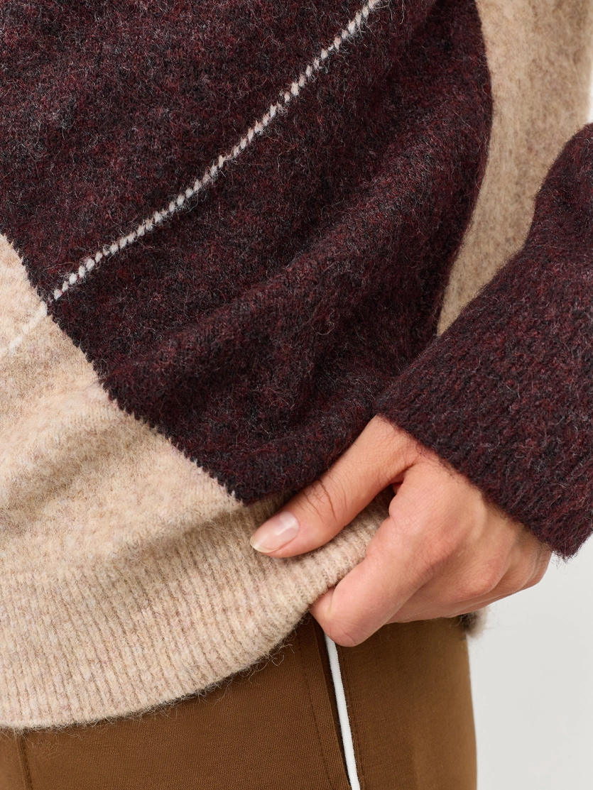 Свитер с узором "аргайл"