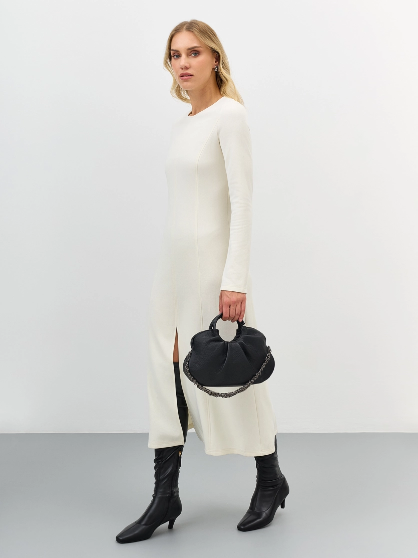 Сумка пельмень с акцентной цепочкой