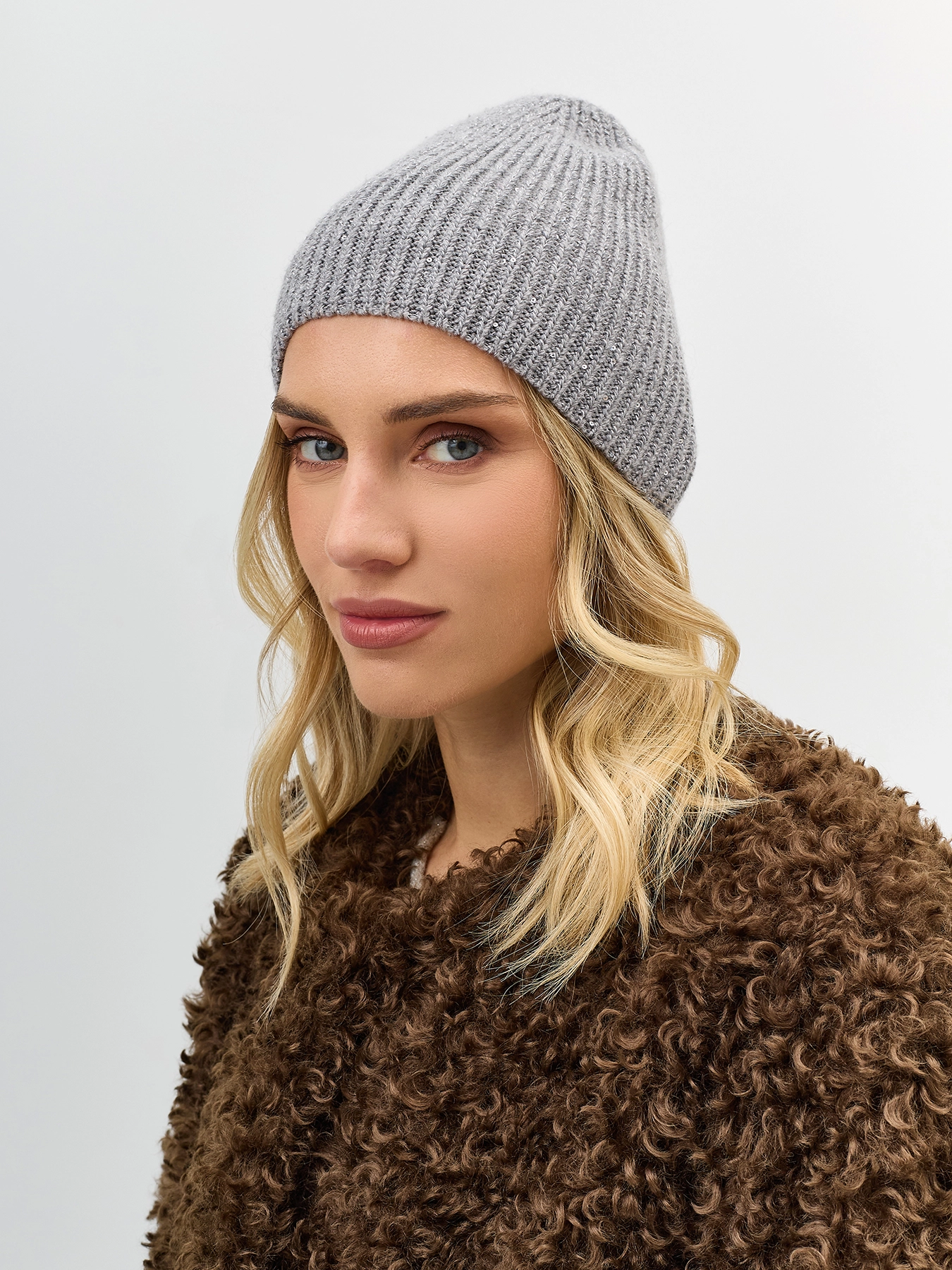 Тонкая шапка в мелкий рубчик SAVAGE