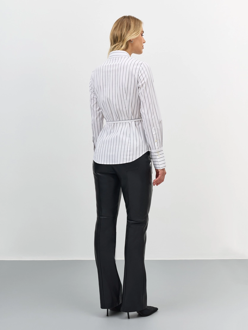 Брюки из экокожи с рельефами