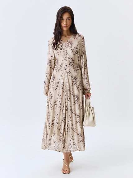 Платье с нежным ажурным принтом