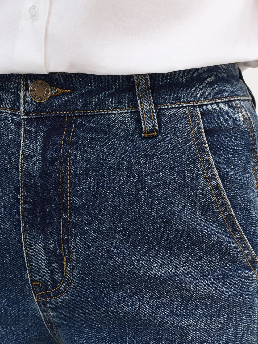 Широкие джинсы с рельефами