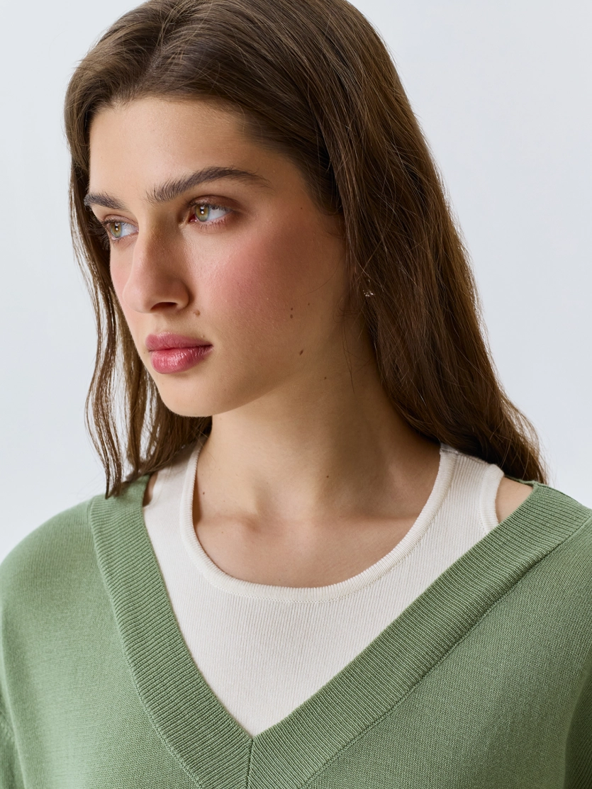 Джемпер с имитацией многослойности