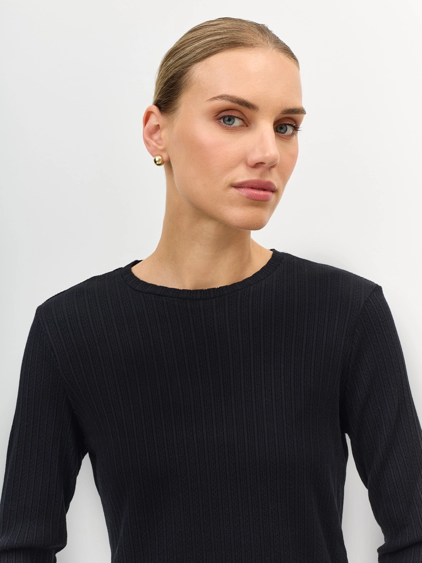 Лонгслив из ажурного трикотажа