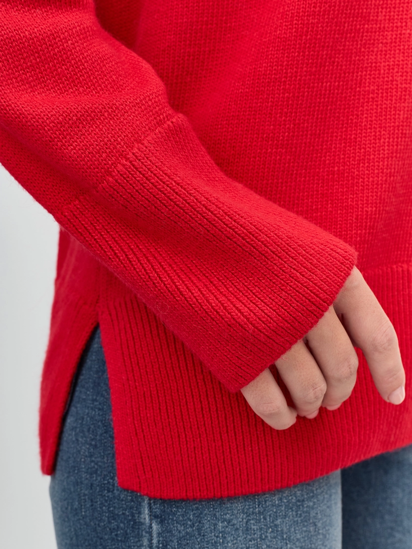 Яркий джемпер с ангорой