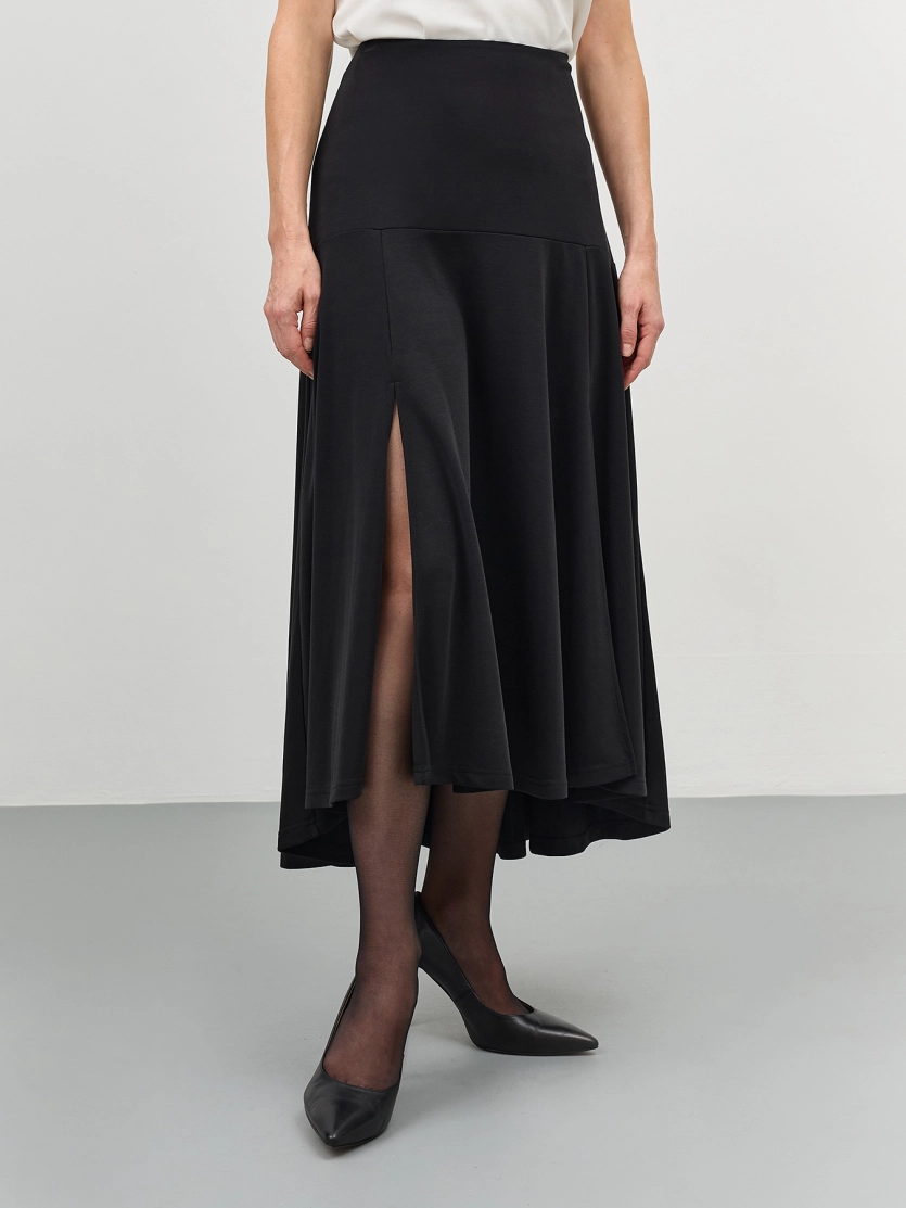 Летящая юбка с разрезами