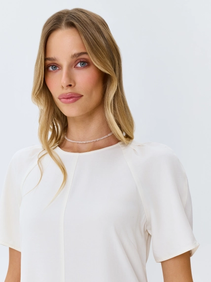 Платье А-силуэта с деталью на спинке